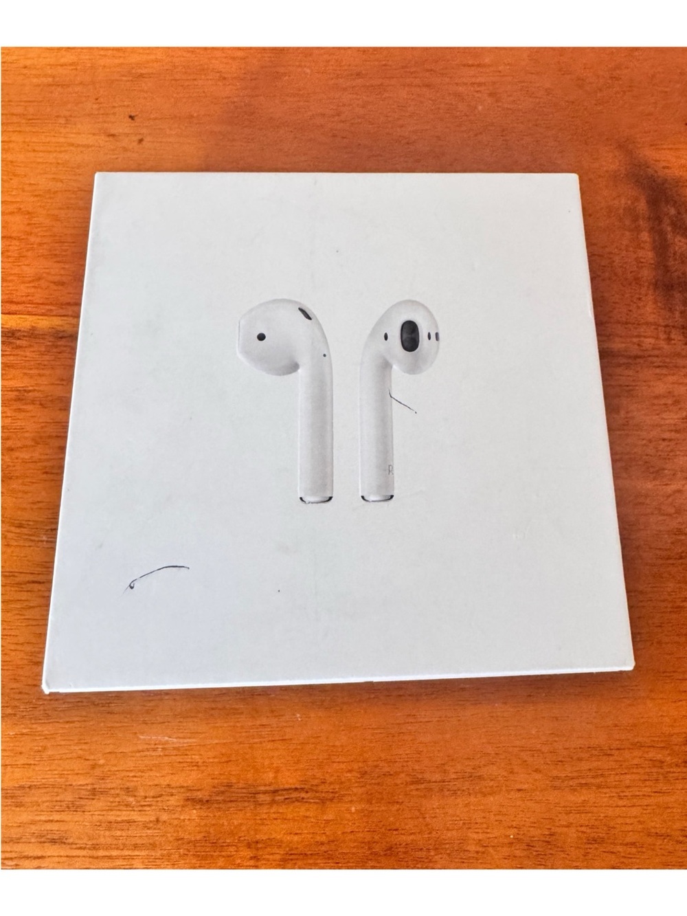 APPLE AIRPODS 2ND GENERATION LIKE NEW